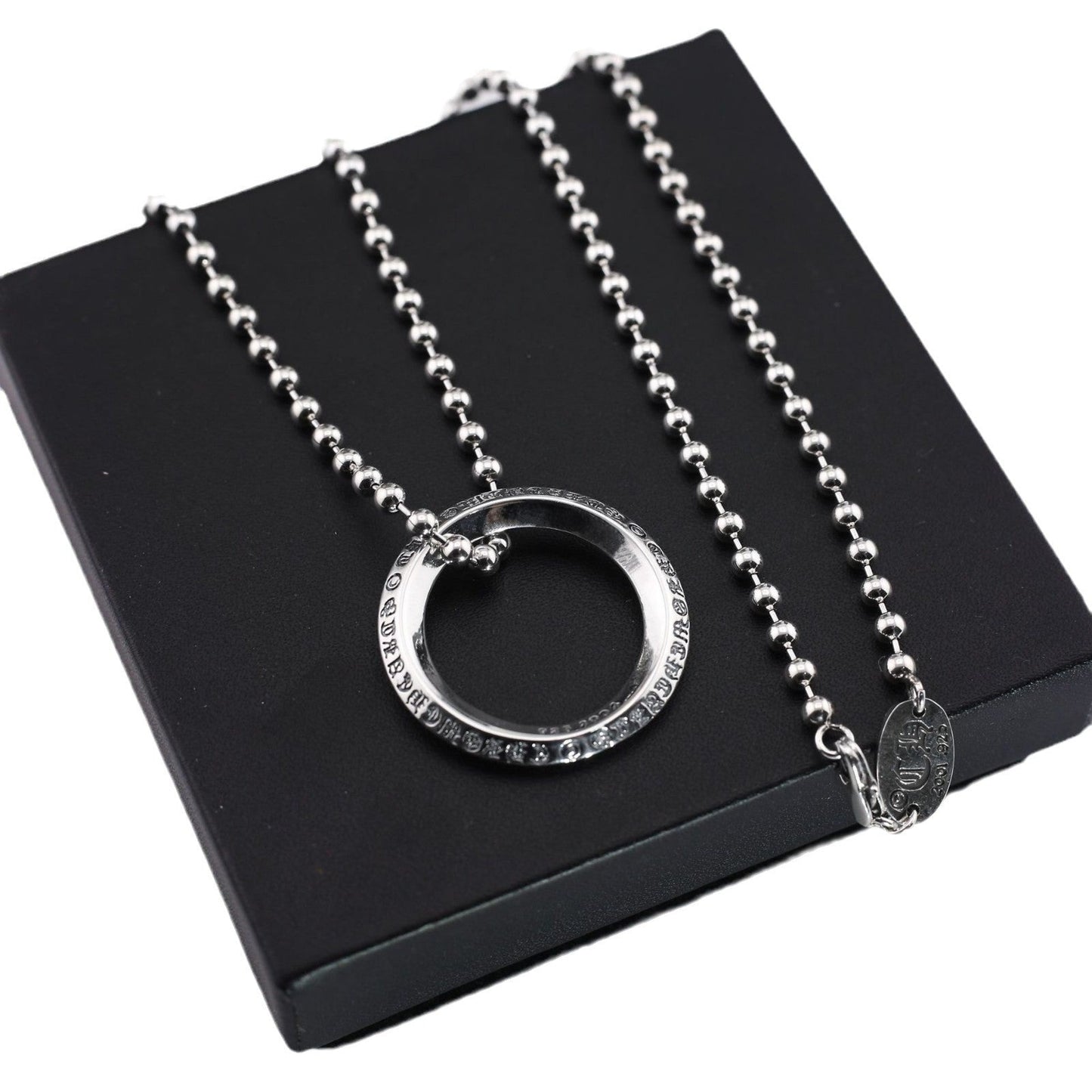 Chrome Hearts fashionable and creative ring pendant